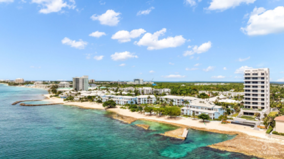 Aqua - Beachfront Residence #5, Seven Mile Beach