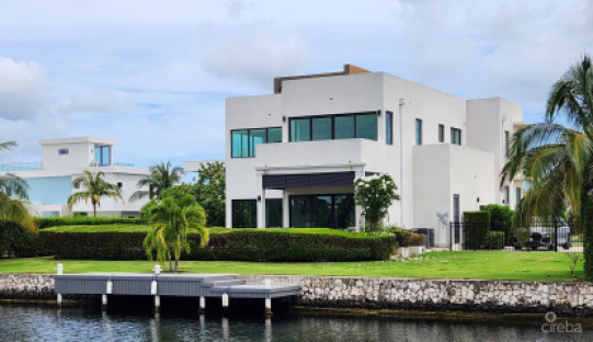 Exquisite Modern Family Home, Crystal Harbour