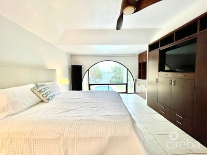 Governors Harbour Waterfront Townhouse, Smb Corridor
