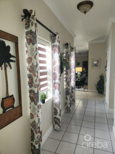 Savannah Family Home On 1.8 Acres