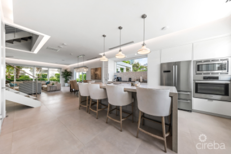 Solara 117, Crystal Harbour End Unit
