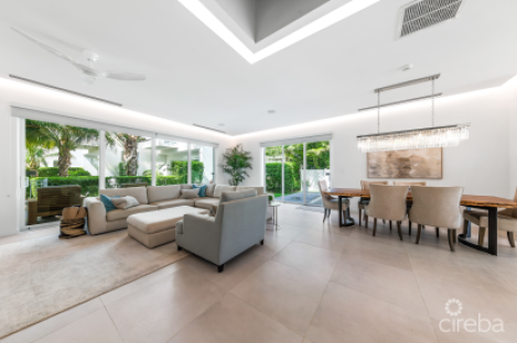 Solara 117, Crystal Harbour End Unit