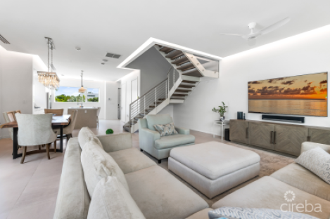 Solara 117, Crystal Harbour End Unit