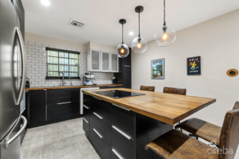 Caribbean Courts 3C, South Sound Condo