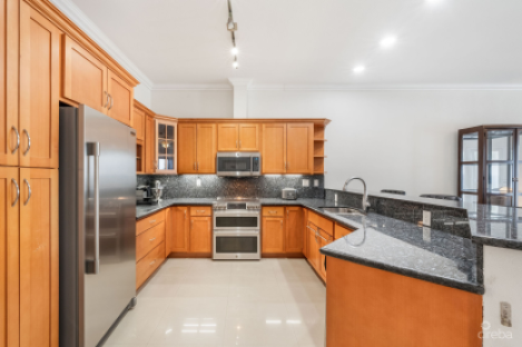 Westview - Prime Oceanfront 3-Bedroom Residence