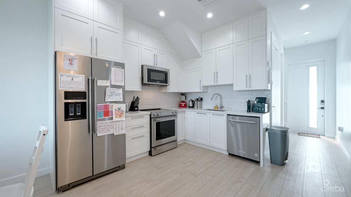 ALLURE WATERFRONT TOWNHOME