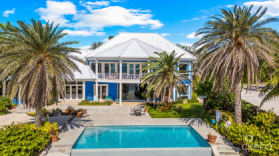 508 South Sound - Luxury Beach Front Estate