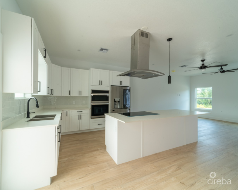 3 BED 2.5 BATH HOME SPLENDID VIEW NORTH SIDE