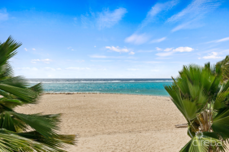 Tides Beachfront 4 Bed Condo With Terrace