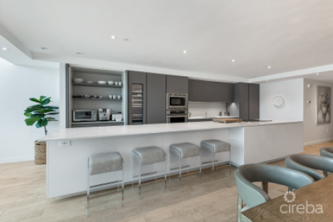 Tides Beachfront 4 Bed Condo With Terrace