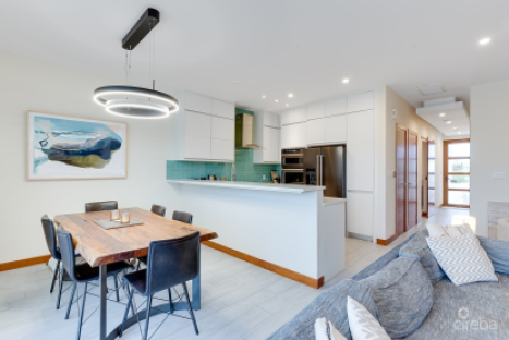 Canal View Beautiful Arvia 3 Bed With Boat Dock