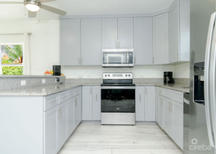 Lakefront - Upgraded 3Beds Coconut Village Home