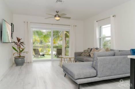 Lakefront - Upgraded 3Beds Coconut Village Home