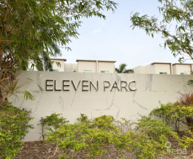 Eleven Parc Townhome – Prime Location In Seven Mile Beach Corridor