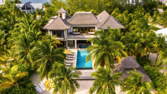 Kempa Kai Incredible Oceanfront Home With Guest Bungalow