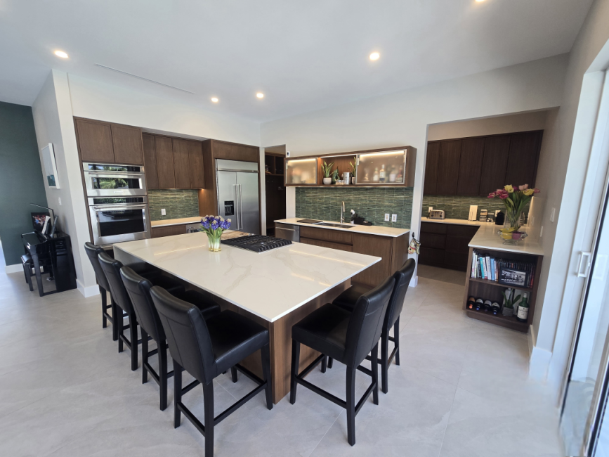 MARQUIS QUAY RESIDENCE, CRYSTAL HARBOUR